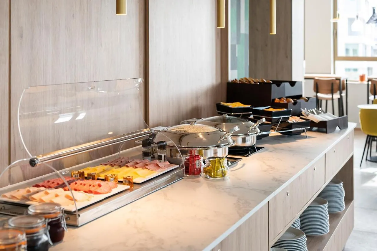 B&B Hotel Antwerpen Centrum 3*,